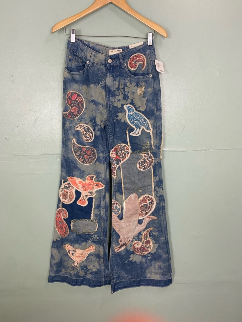 Free People Flying High Patched Jeana Rosebud Blue Bird Paisley Artsy Size 25 - Picture 2 of 9